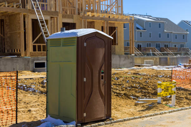 Best Portable restroom solutions  in Chillum, MD